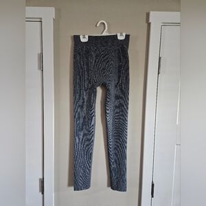 Yado leggings small medium s/m grey warm thicker stretchy leggings